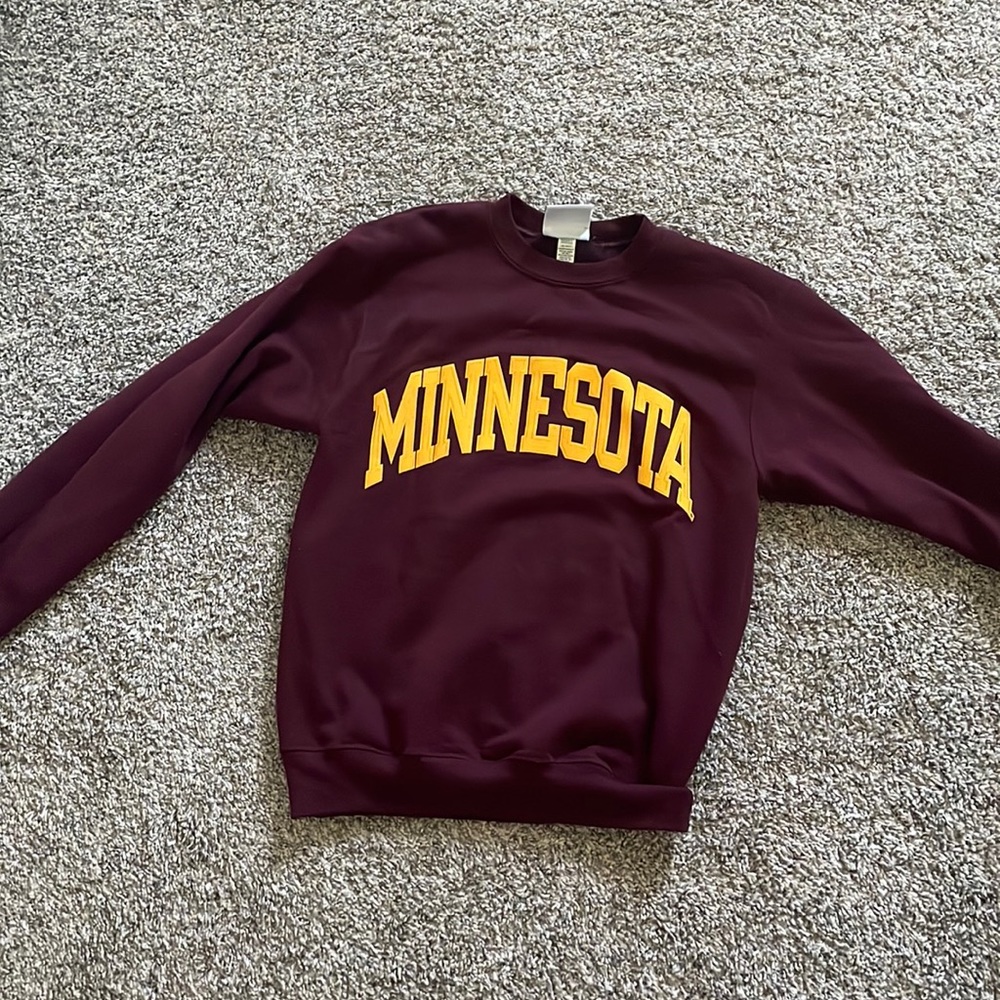Unisex University of Minnesota crewneck!